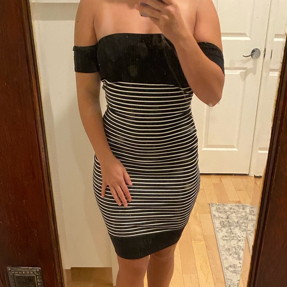 Lulus off the shoulder Striped Dress 🌟